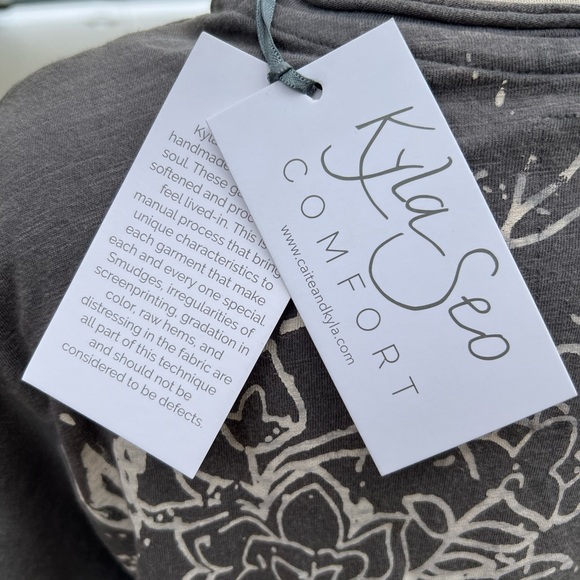 Beautiful embroidered soft cotton Jersey T shirt dress. - Picture 5 of 5